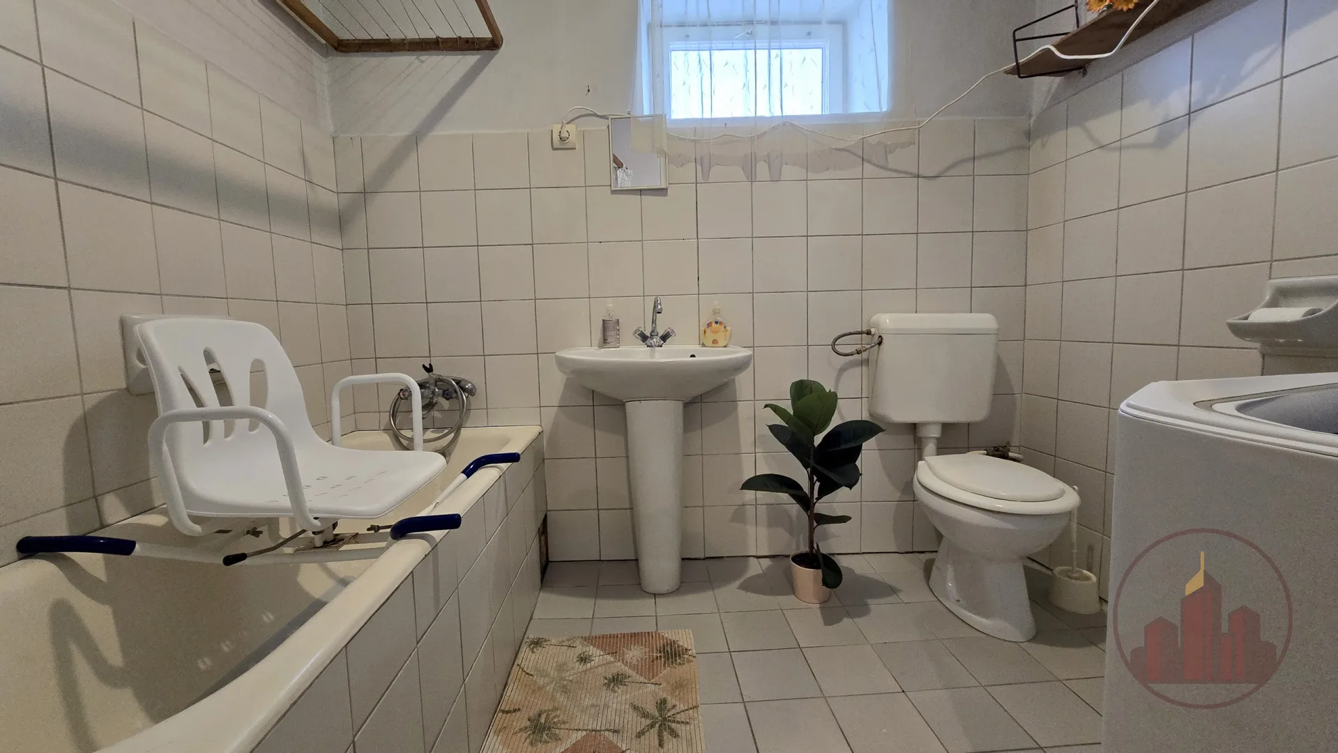 Kedves Otthon Eladó Cegléden, közel a Központhoz!
