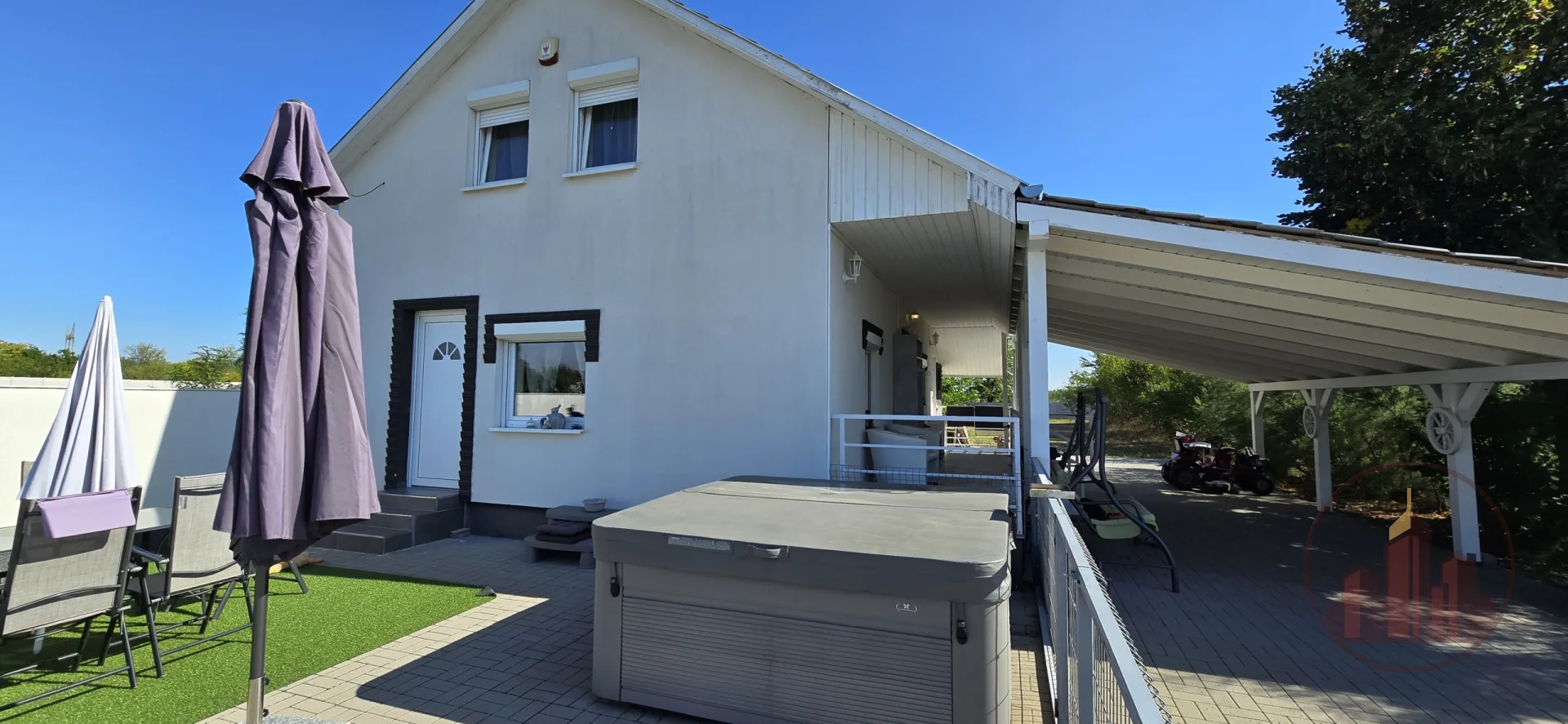 Saroktelken lévő hatalmas birtok, rengeteg lehetőséggel!