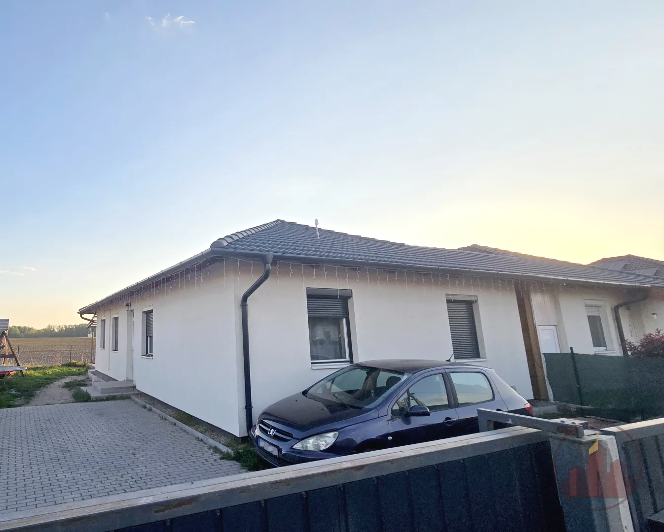 4 szobás ikerház Taksony kedvelt lakóparkjában