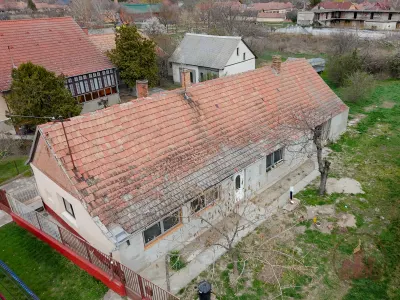 Eladó Önálló Ház, praktikus elrendezéssel, tágas udvarral – 3. kép