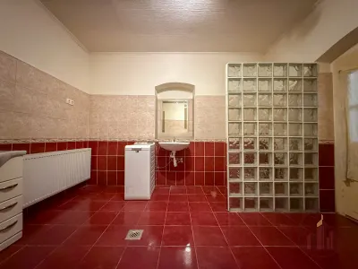 Eladó Önálló Ház, praktikus elrendezéssel, tágas udvarral – 13. kép