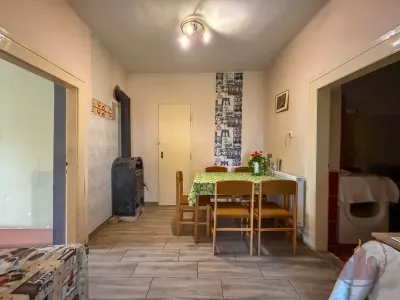 Eladó Önálló Ház, praktikus elrendezéssel, tágas udvarral – 10. kép