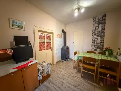 Eladó Önálló Ház, praktikus elrendezéssel, tágas udvarral – 12. kép