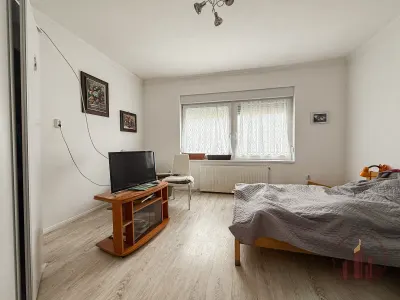 Tököl - vállalkozásra alkalmas ingatlan, tágas telekkel eladó – 16. kép