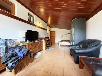 Eladó 6 szobás családi ház Vácon, Naszályra néző kilátással! – 29. kép