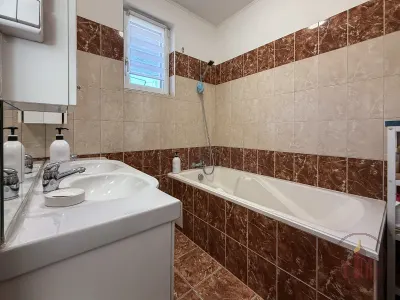 Kandallós, kulcsrakész családi ház Szadán – önálló, 564 m² telek, garázzsal – 18. kép