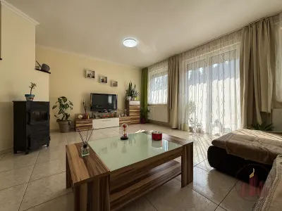 Kandallós, kulcsrakész családi ház Szadán – önálló, 564 m² telek, garázzsal – 6. kép