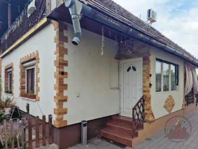 Kétgenerációs családi ház Tököl frekventált részén