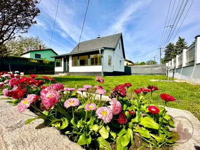 Eladó belterületen fekvő, hitelezhető, jogilag rendezett, kis méretű Önálló Otthon!