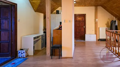 Sokoldalú lehetőségeket kínáló, háromszintes családi ház és működő vállalkozás egy helyen, Vácrátóton – 10. kép