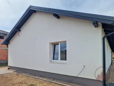 Azonnal költözhető ikerház nagy terekkel! – 3. kép