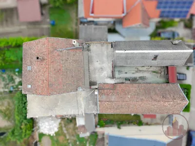 Egyedi, fával burkolt tetőtéri otthon Vácon, napfényes 60 m²-es terasszal – 21. kép