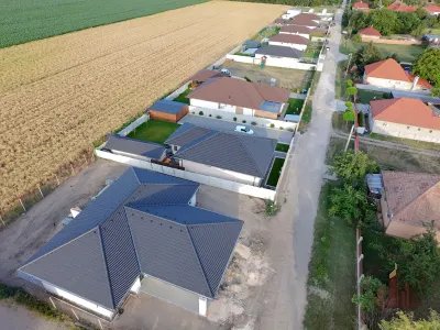 Nyáregyháza - Új építésű Ikerház - 4 szoba + Garázs – 3. kép