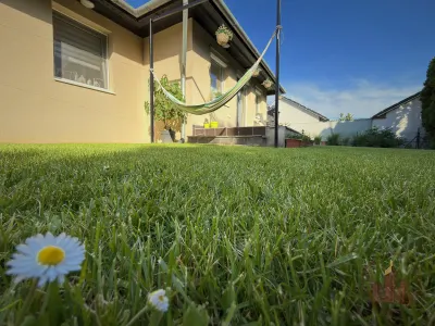 Kandallós, kulcsrakész családi ház Szadán – önálló, 564 m² telek, garázzsal – 4. kép
