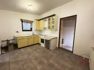 Akár több generáció lakhatása, vállalkozás, Budapest közelsége – 20. kép