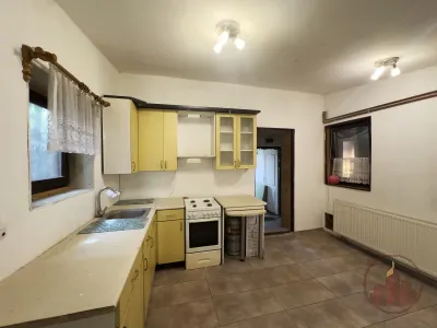 Akár több generáció lakhatása, vállalkozás, Budapest közelsége – 19. kép
