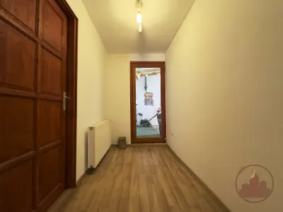 Akár több generáció lakhatása, vállalkozás, Budapest közelsége – 15. kép