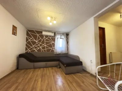 Akár több generáció lakhatása, vállalkozás, Budapest közelsége – 10. kép