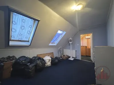 Dunaharasztin eladó emeleti + tetőtéri lakás saját kerttel, medencével és garázzsal – 24. kép