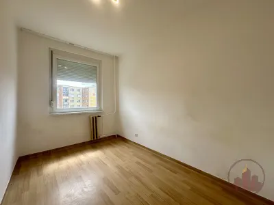 Praktikus elrendezésű, világos lakás, kiváló elhelyezkedéssel, gyorsan birtokba vehető! – 14. kép