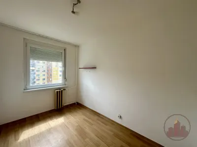 Praktikus elrendezésű, világos lakás, kiváló elhelyezkedéssel, gyorsan birtokba vehető! – 15. kép