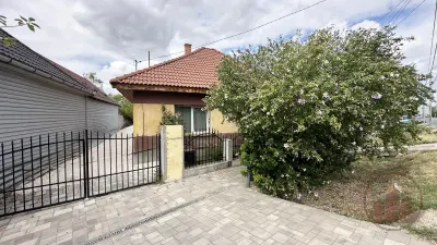 Nagy telek, két külön ház – lakhatás és vállalkozás egy helyen – 3. kép