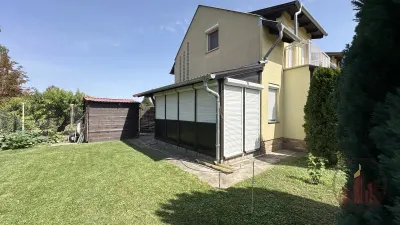 Tárolókapcsolatos sorházi lakás, saját 160 m2 kertrésszel eladó – 3. kép