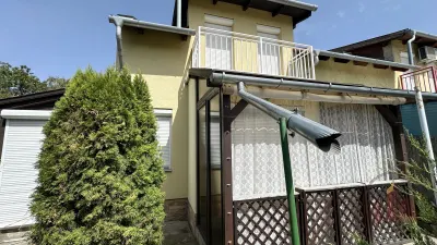 Tárolókapcsolatos sorházi lakás, saját 160 m2 kertrésszel eladó – 2. kép