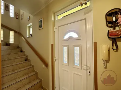 Tárolókapcsolatos sorházi lakás, saját 160 m2 kertrésszel eladó – 6. kép