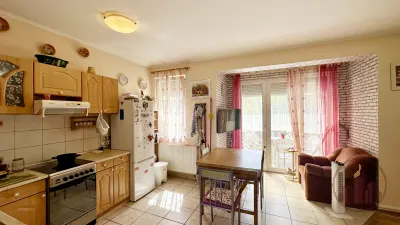 Tárolókapcsolatos sorházi lakás, saját 160 m2 kertrésszel eladó – 7. kép