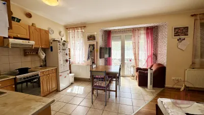 Tárolókapcsolatos sorházi lakás, saját 160 m2 kertrésszel eladó – 12. kép