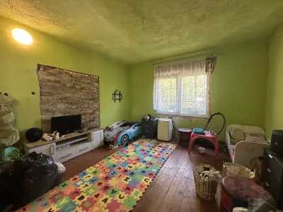 Két különálló ház, nagy telek  – Lakhatás és vállalkozás egy helyen. – 24. kép