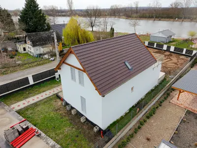 Tóparti prémium családi ház – Őrbottyán