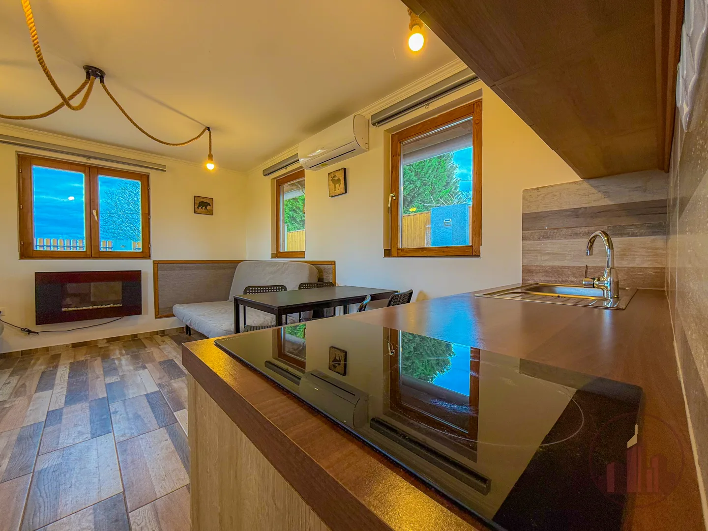 Egyedi tervezésű pince és otthonos faház, karnyújtásnyira a vízparttól, saját stéggel - kép 2