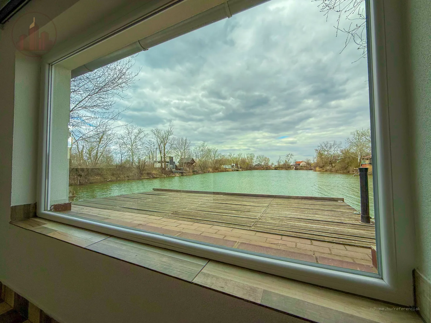 Egyedi tervezésű pince és otthonos faház, karnyújtásnyira a vízparttól, saját stéggel - kép 4