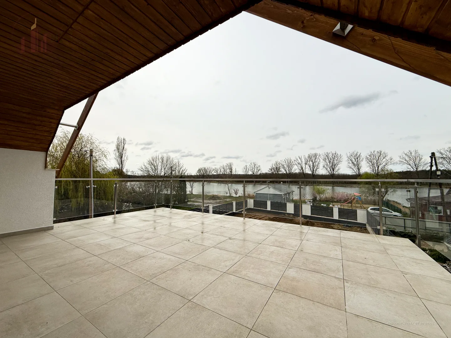 Tóparti prémium családi ház – Őrbottyán - kép 4