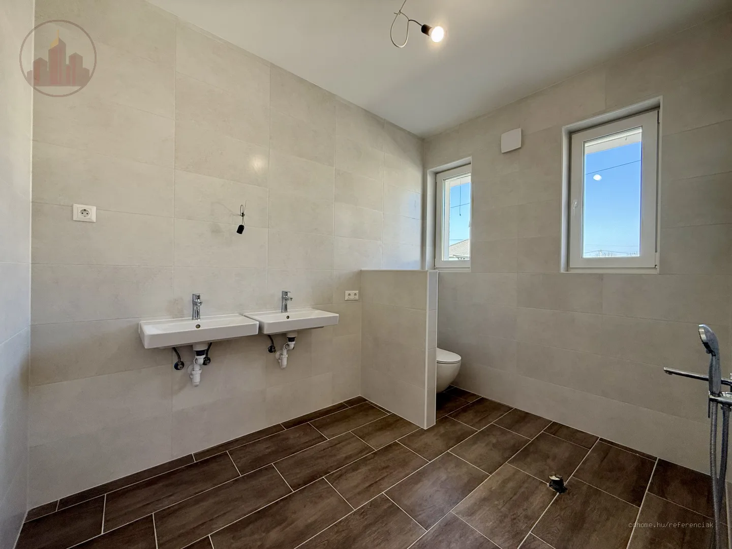 Új építésű, kiváló ár-érték arányú, DUPLA Komfortos - ÖNÁLLÓ Családi-ház - kép 1